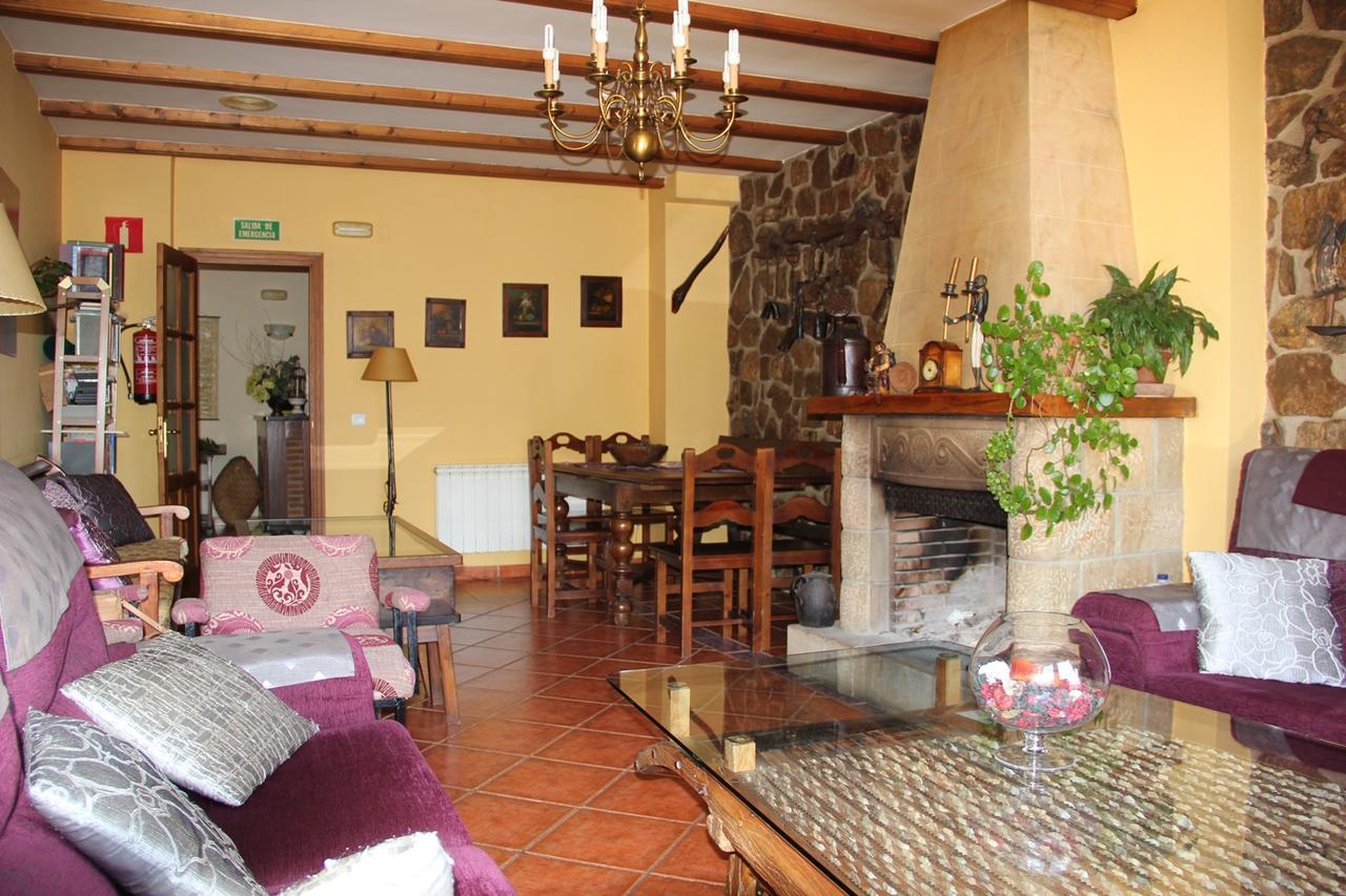 Mirador De Enterrias Hotel ภายนอก รูปภาพ